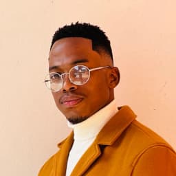 Thapelo Khantsi's Profile Picture